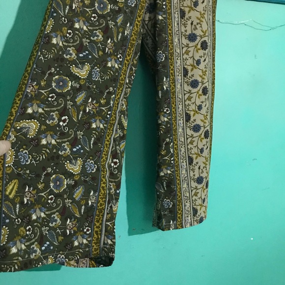 Patterned Jumpsuit - Picture 2 of 4